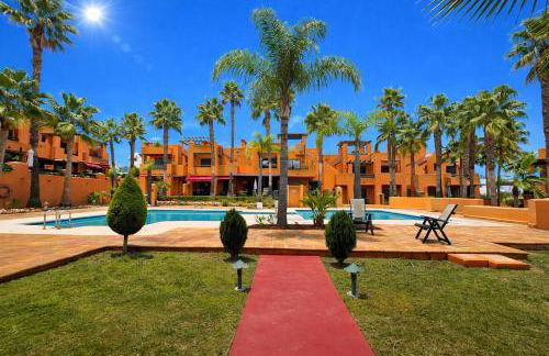 Oasis con piscina y sol - Foto 8