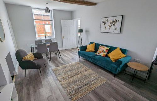 31 High Street - Modern & Stylish 2-bed Apartment - inc parking - Photo 17