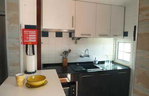 Like-home-T1 Apt-Sea View, near the beach - Photo 6