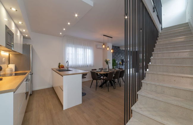 Luxury Kastela Villa With Heated Pool and Lounge Area - Foto 9