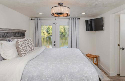 Wolf River Multi-Family Retreat - Sleeps 14 Pontoon Boat Paddle Boards Firepit - Foto 9