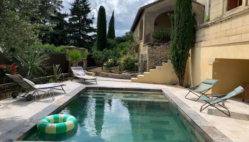 Maison uzès piscine plein sud avec superbe vue - Foto 3