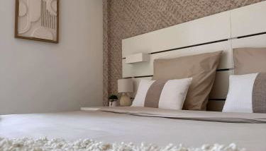 Holidays font mourrier - Foto 4