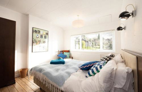 Cosy mid century Stockport with views, dog walks, woodburner - Foto 40