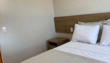 FLAT ACONCHEGO, no centro, perto de tudo, linda vista! - Foto 4