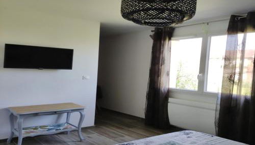 Modern holiday home in Crux-La-Ville with terrace - Foto 3