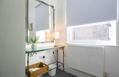 Earp House - Air Host & Stay - Sleeps 7 - Foto 21