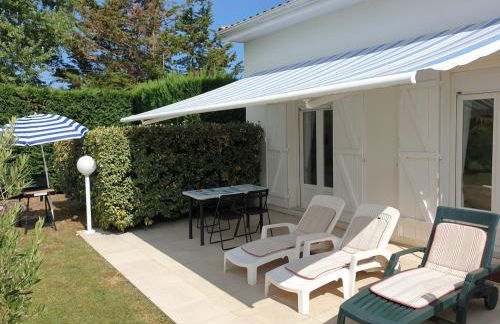 Studio meublé 2 pièces jardin piscine - Foto 8