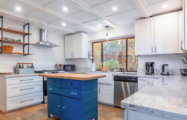 Legacy Lodge by Avantstay Upper-level Retreat Deck, Hot Tub - Foto 8