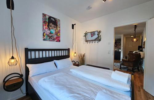 BETTER l industriaI apartment l Heimkino - Foto 31