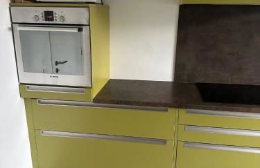 Vaste appartement avec parking gratuit, borne dispo et espace de travail - Foto 5