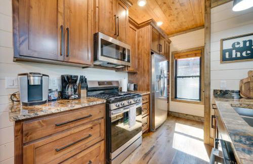 Serene Broken Bow Cabin with Hot Tub and Fire Pit! - Photo 9