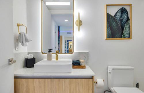 Stunning Lux 2 Bed 2 Bath with Panoramic View from Balcony - Foto 34