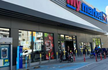 Mamour Apartments, Near Tram & 8' to Beach, Queen Bed Comfort - Foto 21