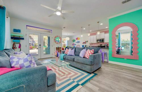 Walk2Beach - Golf Cart - Arcades - Stocked Kitchen - Foto 9