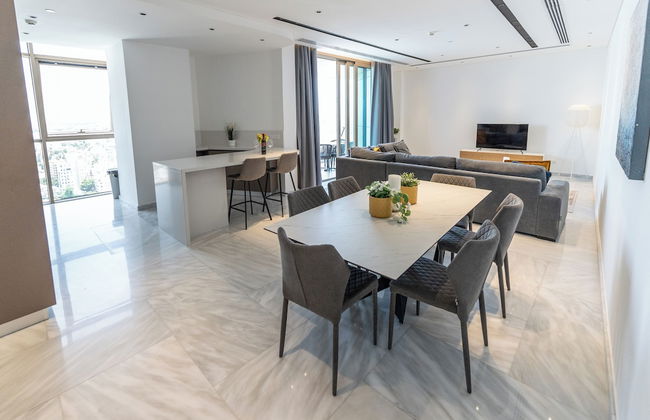 WealthyStays Skyhigh Central - Photo 13