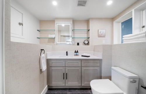 New Modern Studio - Stunning Ocean view - Photo 21