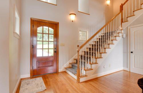 Waterfront Sherrills Ford Home with Pool and Boat Dock - Foto 13