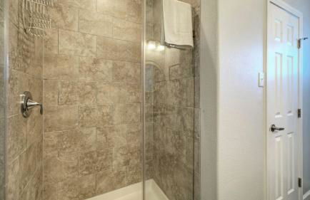 Sleeps 26 2 Homes w/ Waterfront Pool + Boat Dock Laguna Village Escape - Foto 114