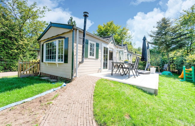 Chalet in Stegeren Near Hiking Trails - Photo 1