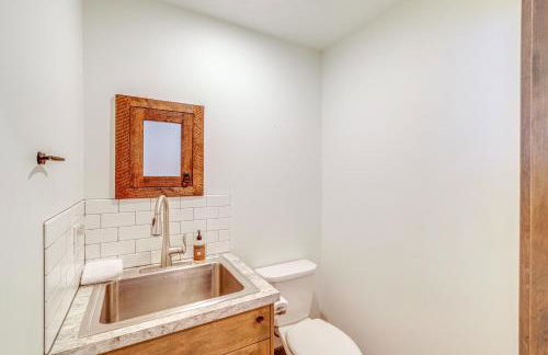 Chelan Mountain Retreat Chalet with Fire Pit! - Foto 16