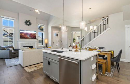 Colorado Modern Retreat with King Beds, Pickleball - Foto 12