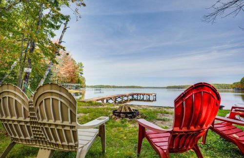 Lakeside Northwoods Retreat Dock, Deck, Fire Pit! - Foto 25