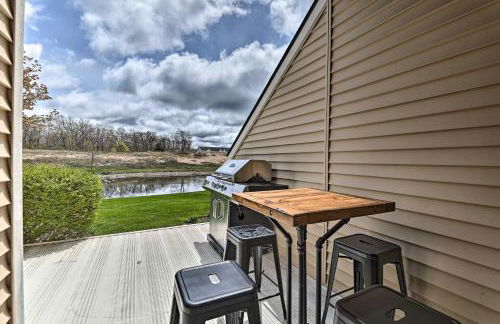 Bright Manistee Condo with Beach and Pool Access! - Foto 24