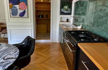 Apparemment luxueux niché dans les arbres - Foto 8