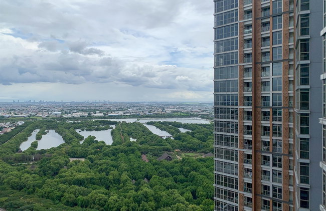 Warm And Modern Look Studio Room At Gold Coast Apartment - Foto 21