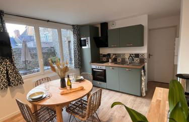 Beau Loft room proche mont saint Michel jaccuzi illimité en plein centre Avranches - Foto 26