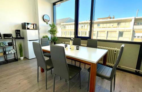 Street View Apartment - 2SZ - 1WC - 1DU - 1Kü - Foto 8