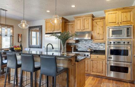 Blue Skies Lakeside Family-friendly Getaway w/ Hot Tub & BBQ - Foto 6