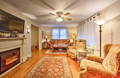 Whimsical Lancaster Home - 4 Mi to Sight and Sound - Foto 4