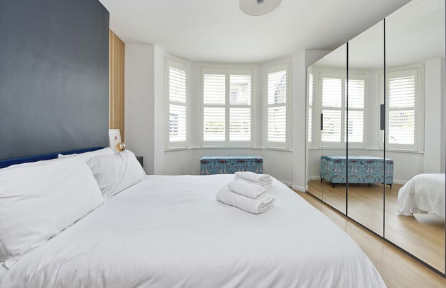 Beautiful Battersea Garden Flat by Underthedoormat - Photo 10