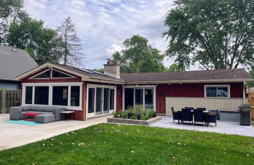 Meyers Bay Sunset Lakefront Cottage in Fox Lake with Boat Pier - Foto 4