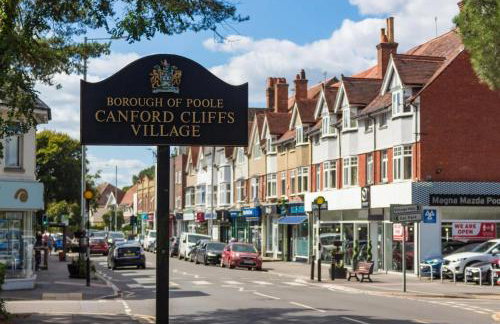 Canford Cliffs Apartment - Photo 17