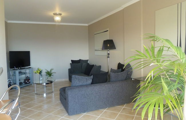 Oceanic Apartments - Photo 10