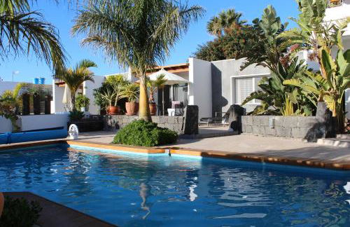 Villa Niki mit beheiztem Gemeinschaftspool für 2 Appartments - Photo 1