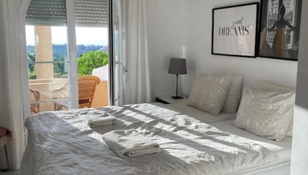 2-bed Sea View Apt, 10 Mins From Puerto Banus - Foto 3, Habitación