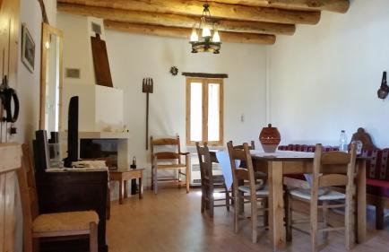 ARADENA TRADITIONAL House 1 - Photo 2