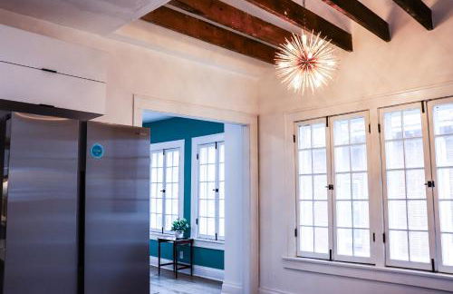 Downtown Retreat - 2BR Oasis - Foto 32