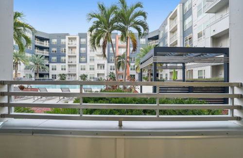 Stylish 2BR w Pool Pet-Friendly Unit #13 - Foto 20