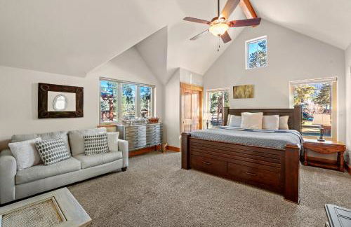 Black Bear Cabin with Hot Tub - Foto 3