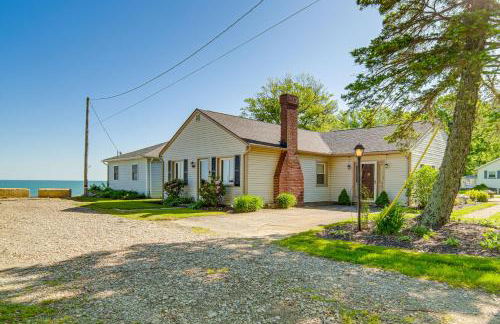 Lake Erie Escape Family-Friendly Home with Patio - Photo 24