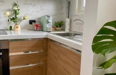 Studio Suite 11 - Photo 6