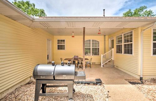 Holiday Island Home: Fire Pit & Boat Parking! - Foto 28