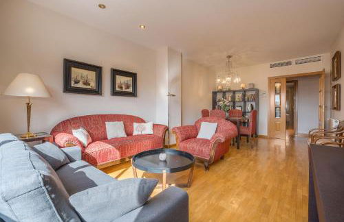 Central, Spacious Parking - Foto 20