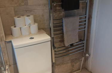 3 Bed Countryside Cottage in Harrogate with free parking and strong wifi - Photo 31