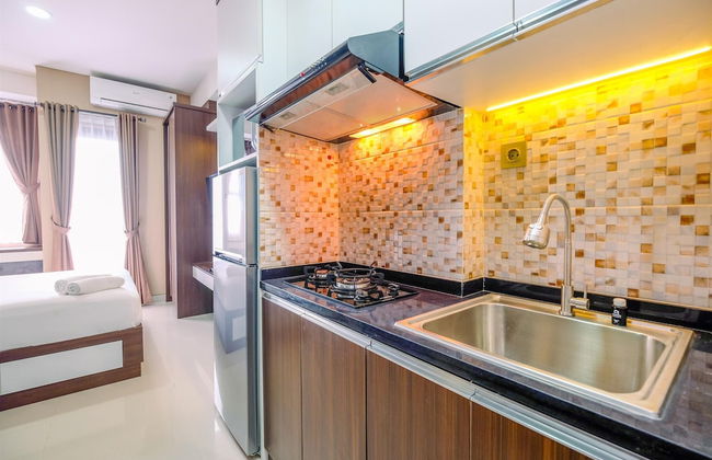 Comfortable And Modern Studio Transpark Cibubur Apartment - Foto 9